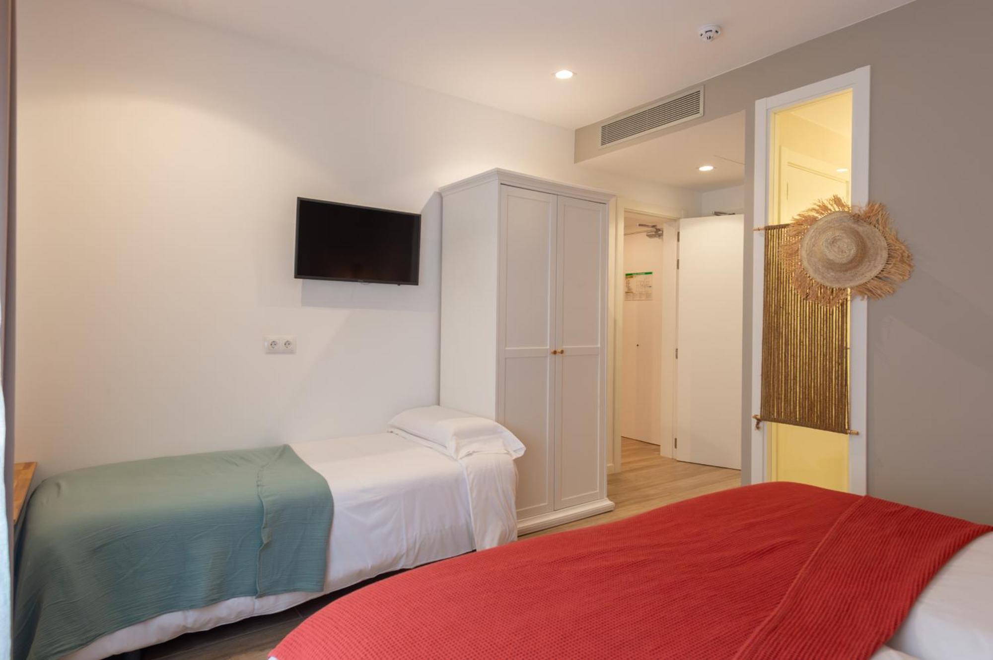 Hostal Boutique Es Portalet Сан-Фелиу-де-Гишольс Номер фото